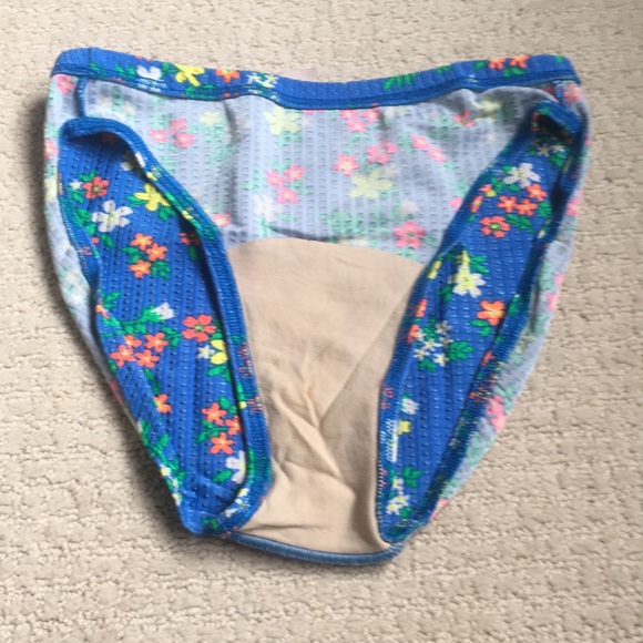 NWOT: High-Waist Floral Bikini Bottom - Picture 8 of 11